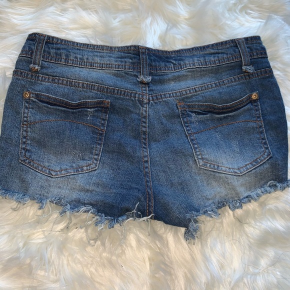 Mid Rise Ripped Jean Shorts - Picture 4 of 5